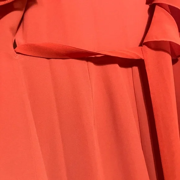 NWT DVF Red Maxi Wrap Around & Tie in Front - size Small